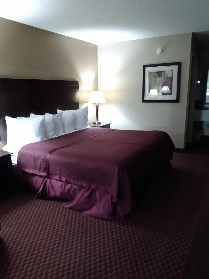 Deerfield Inn Блайтвилл Экстерьер фото