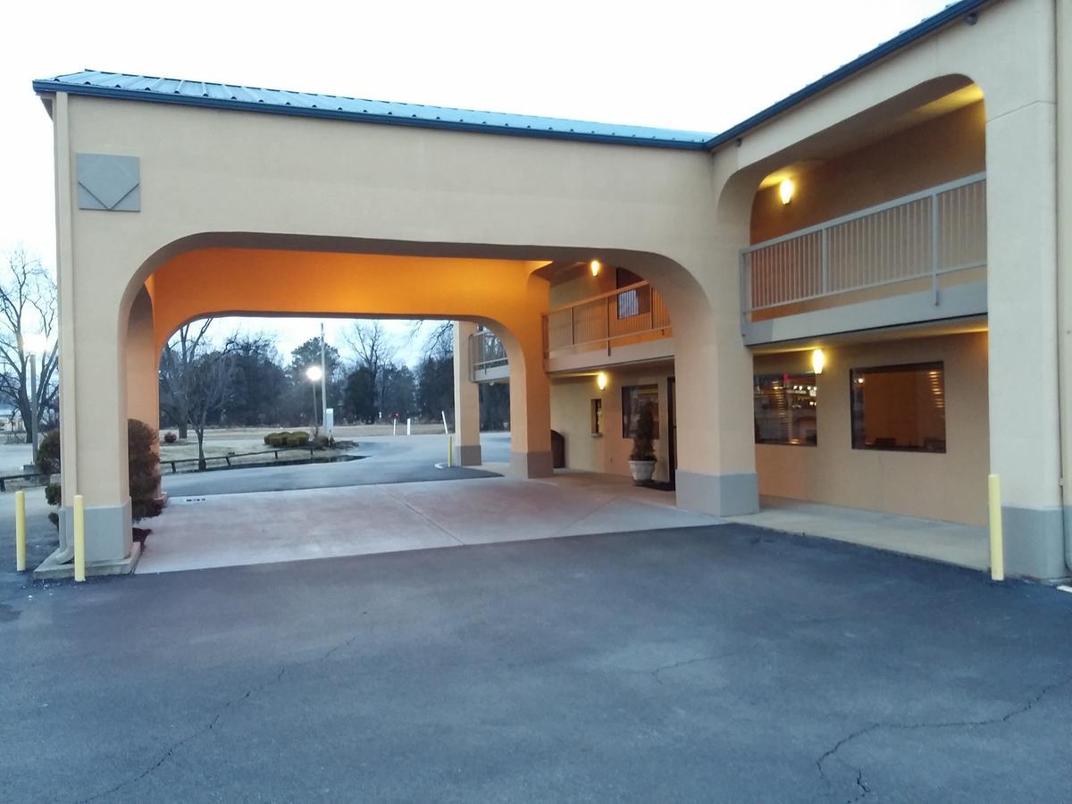 Deerfield Inn Блайтвилл Экстерьер фото